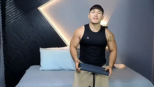 Horny nick18 online show from 02/07/26, 12:57