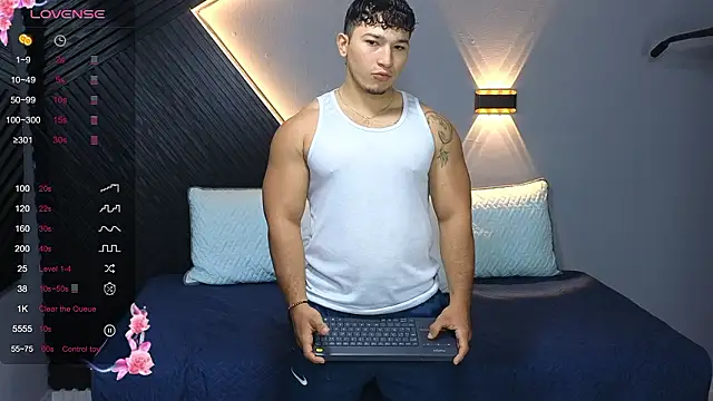 Horny nick18 online show from 02/18/26, 12:34