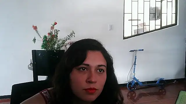 MiaRobertz  online show from 06/11/26, 07:44