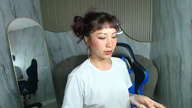 valentina r  online show from 01/11/26, 02:51