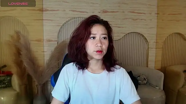 valentina r  online show from 09/23/25, 03:13