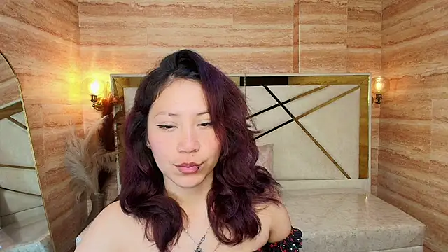 valentina r  online show from 03/18/26, 01:35