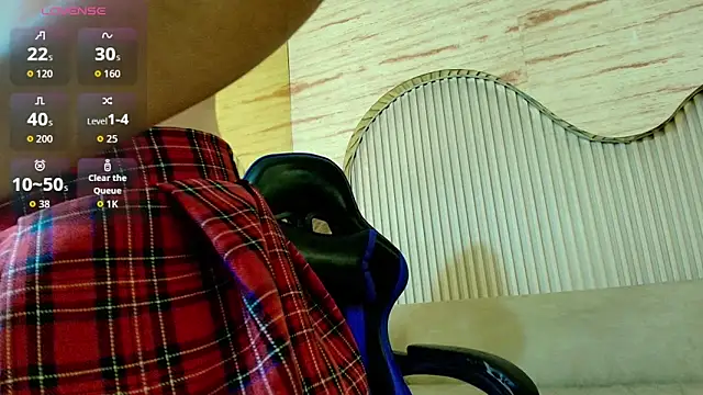 valentina r  online show from 03/13/26, 07:57