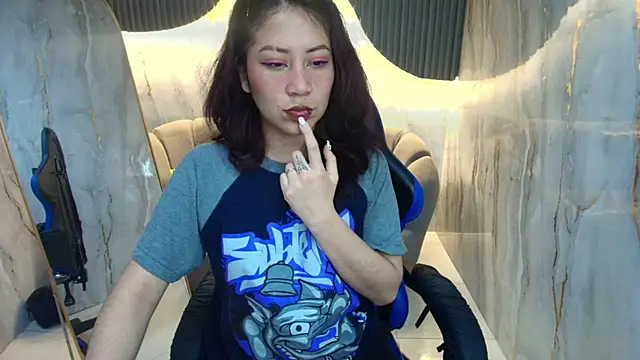 valentina r  online show from 02/05/26, 03:02