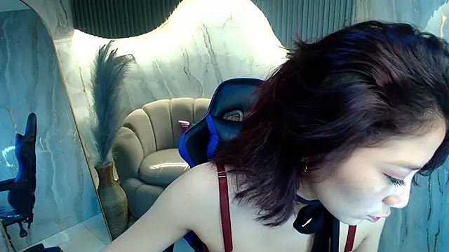 valentina r  online show from 11/06/25, 03:21