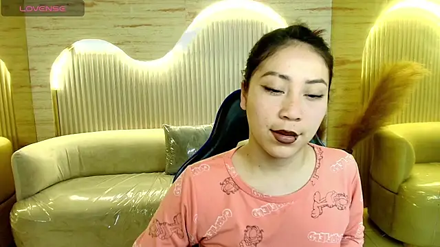 valentina r  online show from 04/01/26, 03:08