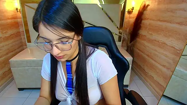 scarlettvixen r online show from 09/13/25, 01:00