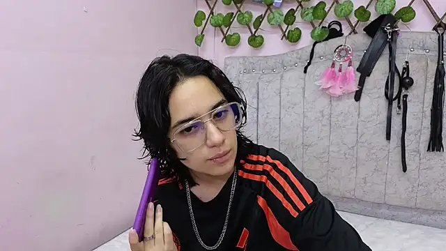 katalinathxandbritney1 online show from 09/30/25, 09:54