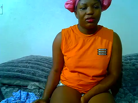 Snapshot of SweetHoney21_ chatting on 05/25/26, 06:12 SweetHoney21 online show from 05/25/26, 06:12