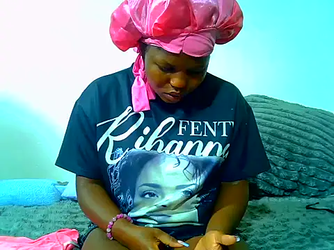 SweetHoney21  online show from 06/02/26, 07:41