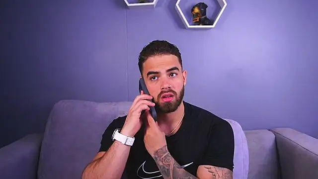 Paul Phoenix online show from 11/17/25, 07:51