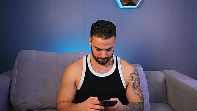 Paul Phoenix online show from 02/06/26, 06:15