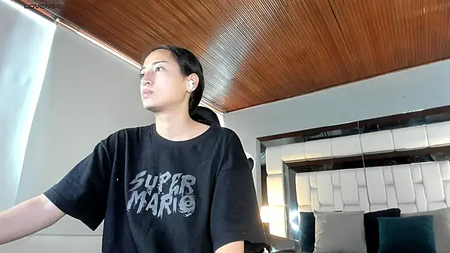 Adhara7 online show from 10/15/25, 08:17