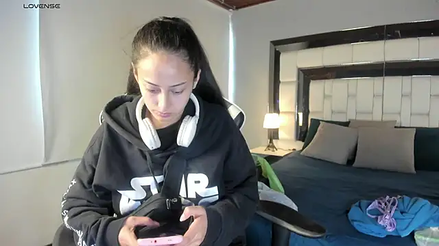 Adhara7 online show from 10/13/25, 07:48