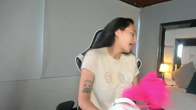 Adhara7 online show from 11/21/25, 08:30