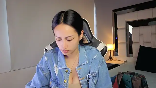 Adhara7 online show from 03/20/26, 09:38