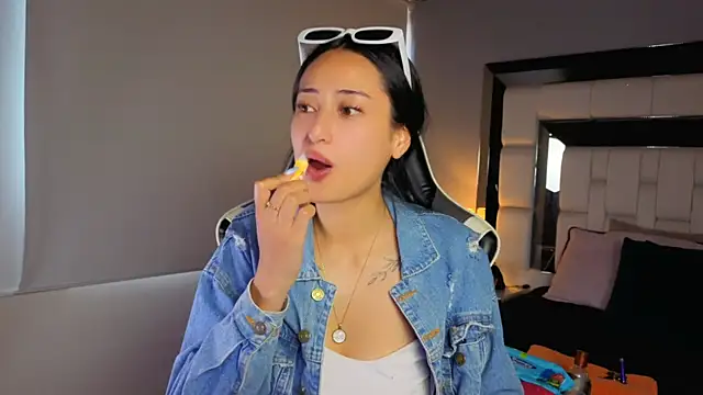 Adhara7 online show from 03/30/26, 07:59