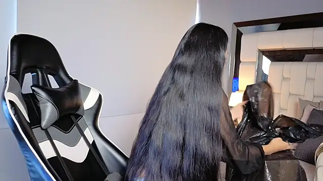 Adhara7 online show from 04/14/26, 07:30