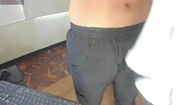 Adhara7 online show from 10/06/25, 05:35