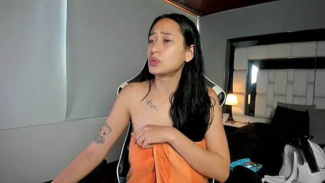 Adhara7 online show from 11/04/25, 07:39