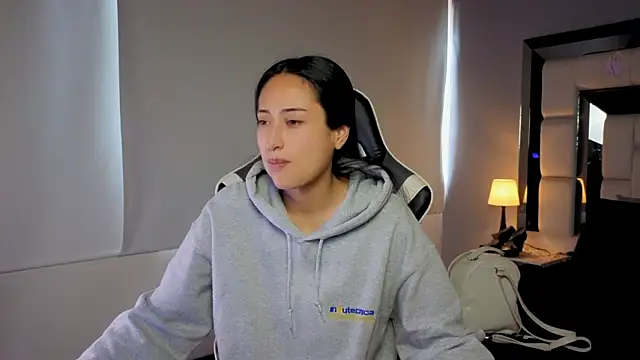 Snapshot of Adhara7 chatting on 02/18/26, 07:21 Adhara7 online show from 02/18/26, 07:21