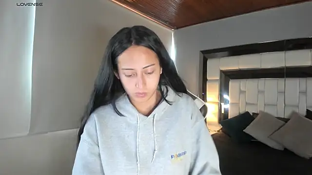 Adhara7 online show from 09/17/25, 06:54