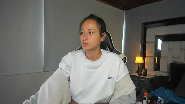 Snapshot of Adhara7 chatting on 01/08/26, 08:15 Adhara7 online show from 01/08/26, 08:15