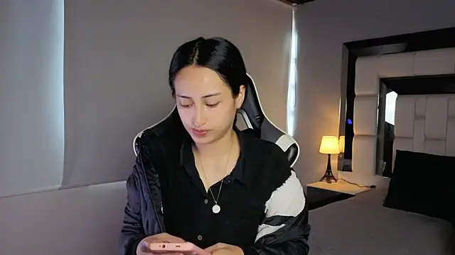 Adhara7 online show from 04/02/26, 09:32