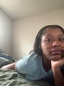 PrettyBabriexox online show from 12/19/25, 04:53