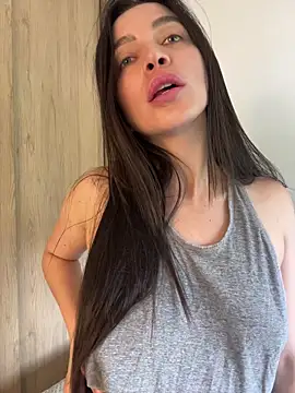 karinasantos  online show from 05/06/26, 03:16