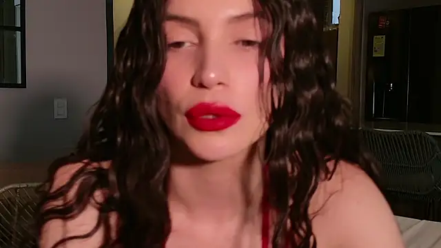 karinasantos  online show from 09/28/25, 11:06