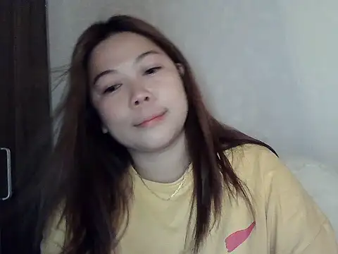 Snapshot of mimi15 chatting on 07/18/26, 11:46 mimi15 online show from 07/18/26, 11:46