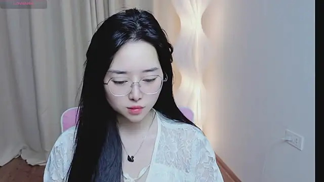 Miu-999 online show from 12/17/25, 07:13