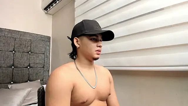 Riky Strong online show from 11/07/25, 03:11