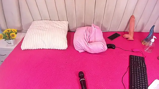 wetmoonhott online show from 07/23/26, 12:35