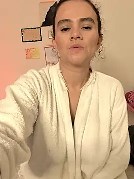 Stelleknoxxx online show from 10/17/25, 10:00