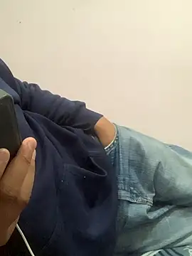 amitsharma7868 online show from 12/04/25, 04:50