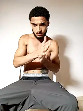 Snapshot of Utreh_ chatting on 10/28/25, 11:58 Utreh online show from 10/28/25, 11:58