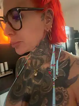 Snapshot of CatCoxx chatting on 07/14/26, 01:17 CatCoxx online show from 07/14/26, 01:17