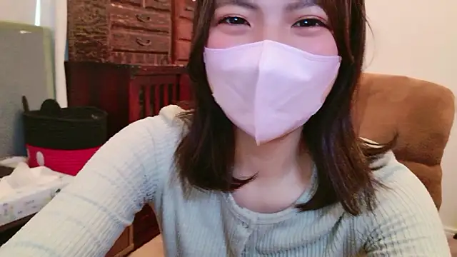 Snapshot of Fuwa_chan chatting on 10/10/25, 04:46 Fuwa chan online show from 10/10/25, 04:46