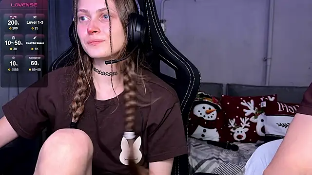 Snapshot of cutemilana_sexwife chatting on 02/05/26, 12:56 cutemilana sexwife online show from 02/05/26, 12:56