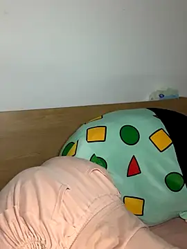 zhaomosheng125216 online show from 11/04/25, 12:47