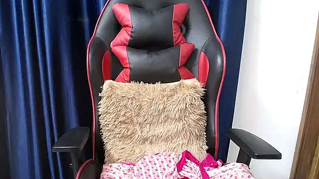 niya-cute online show from 10/26/25, 10:32