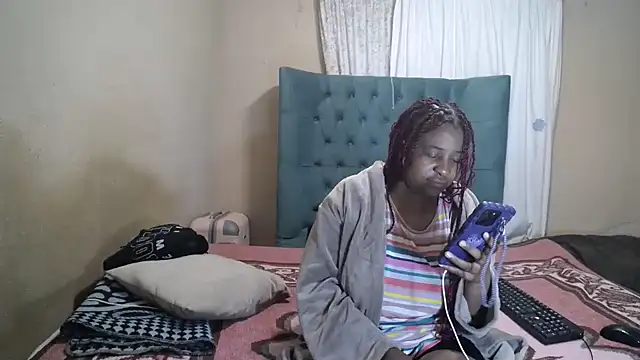 Snapshot of EbonyEssence chatting on 05/08/26, 08:34 EbonyEssence online show from 05/08/26, 08:34