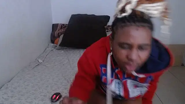 EbonyEssence online show from 11/28/25, 10:04