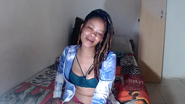 EssenceLovers online show from 09/30/25, 08:59