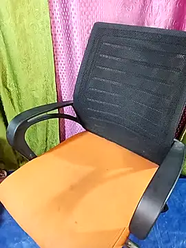 Ishani Baby online show from 11/18/25, 05:16