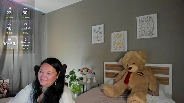 Snapshot of sandra_jackson chatting on 06/27/26, 03:56 sandra jackson online show from 06/27/26, 03:56
