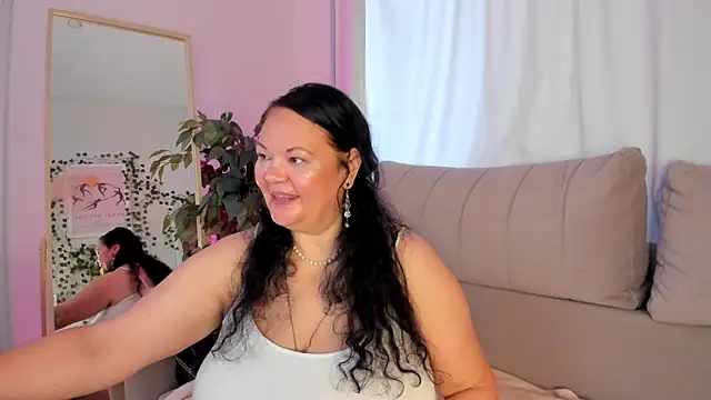 Snapshot of sandra_jackson chatting on 07/06/26, 02:40 sandra jackson online show from 07/06/26, 02:40