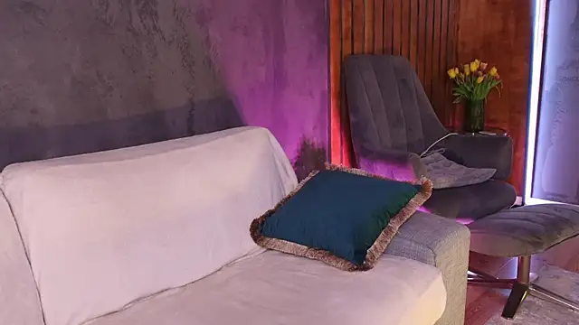 QueenMarX online show from 04/07/26, 03:36